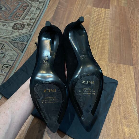 NWT Lola in Black Suede High Heel Stiletto Pump Size 8 Comfortable Chic Classic - Picture 16 of 16